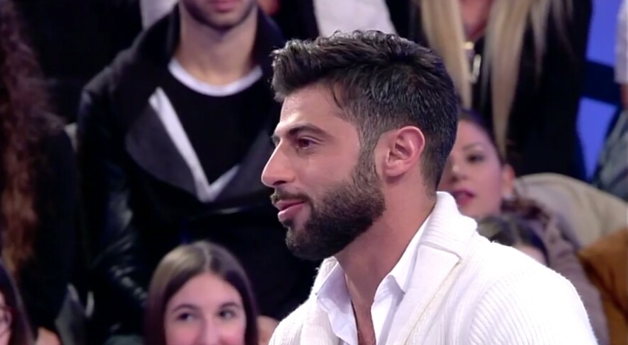 News Uomini e Donne: un ex fidanzato di Lidia Vella va a corteggiare Rossella, ma la ex lo…