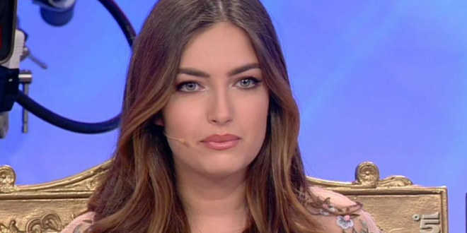 Uomini e Donne, Nilufar beccata con un altro: dov’è Giordano?