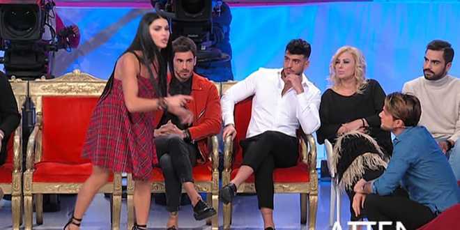Uomini e Donne anticipazioni, nuova registrazione del trono classico: il bacio tra Teresa e Andrea