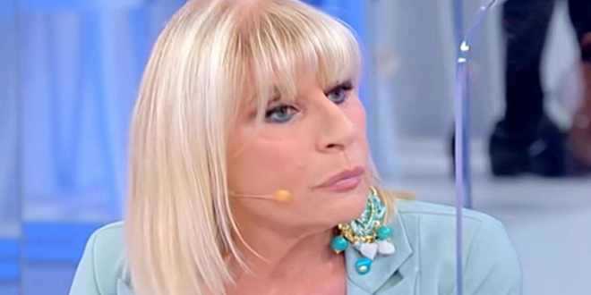 Nuovi ritocchini per Gemma? La Galgani non mostra più il viso su Instagram