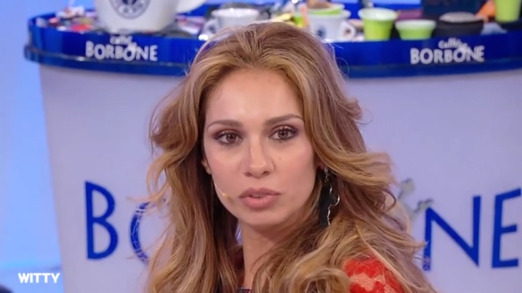 Uomini e Donne, Pamela Barretta picchiata a sangue: “Mi hanno rotto un timpano”