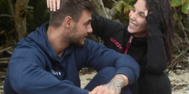 Isola dei Famosi 2018, Paola torna in Italia e rifiuta Francesco Monte?