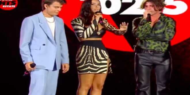 Paola Di Benedetto e Rkomi, imbarazzo sul palco: frecciatine e tensione dietro le quinte?