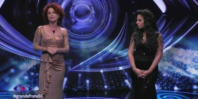 Perla Vatiero infastidita da un video di Beatrice Luzzi: parole al veleno per lei