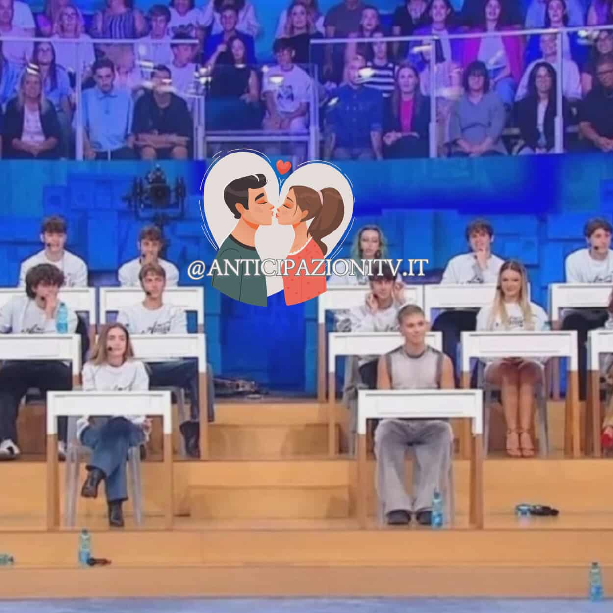 amici 25 nasce la prima coppia tenerezze baci e confidenze