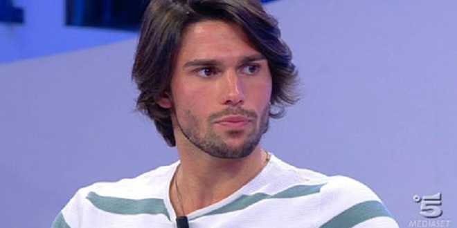 Anticipazioni Uomini e Donne: primo bacio per Luca Onestini, Giulia Latini abbandona?
