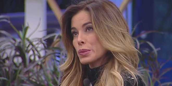 Grande Fratello Vip, proposta in diretta per Aida Yespica