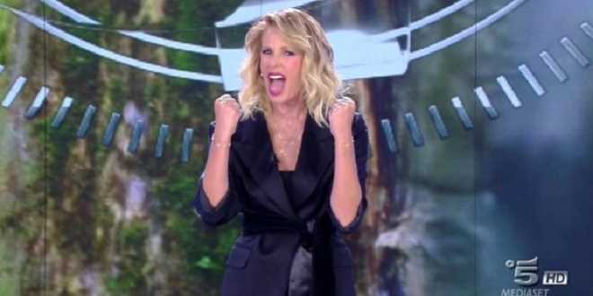 Isola dei Famosi puntata 27-03-2018: nuovo concorrente in arrivo?