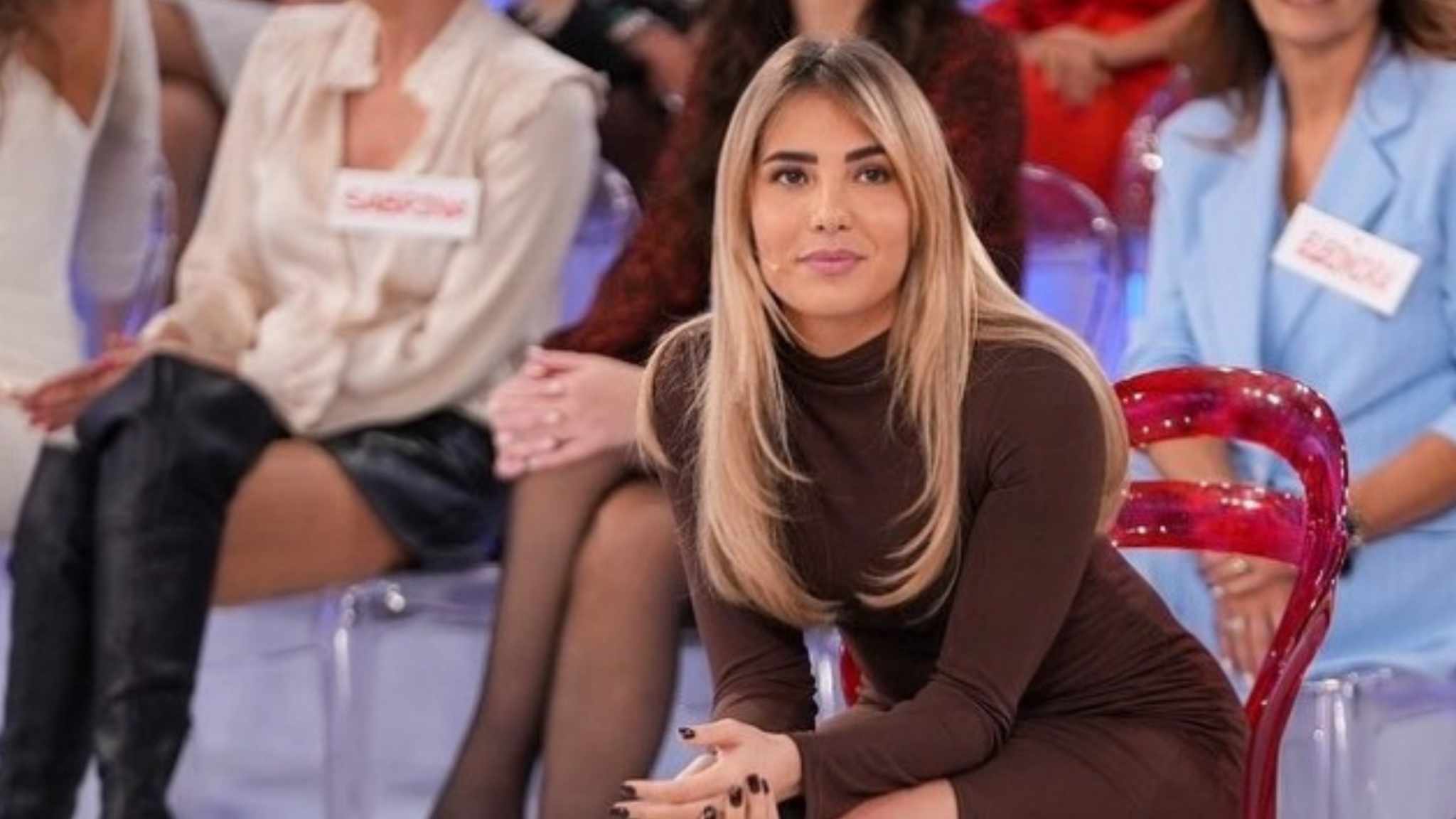 Uomini e Donne registrazione 4-12-2024: brutte notizie per Martina