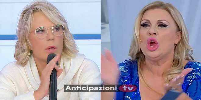 Anticipazioni Uomini e Donne, corteggiatrice scoppia in lacrime a causa di Tina Cipollari