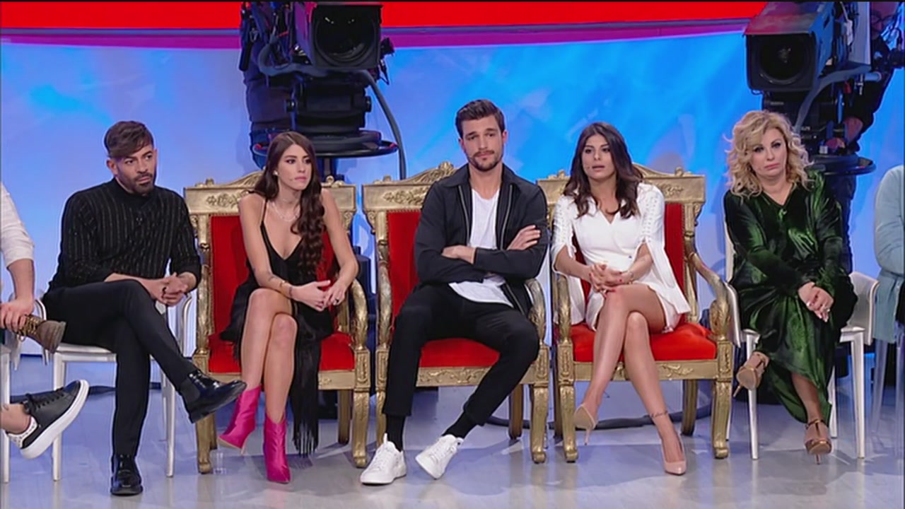Uomini e Donne anticipazioni, registrazione trono classico 25-3-2019: Andrea è furioso, Giulia e Angela litigano