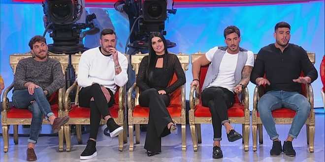 Uomini e Donne anticipazioni, registrazione trono classico 27-12-2018: baci, liti e un colpo di scena