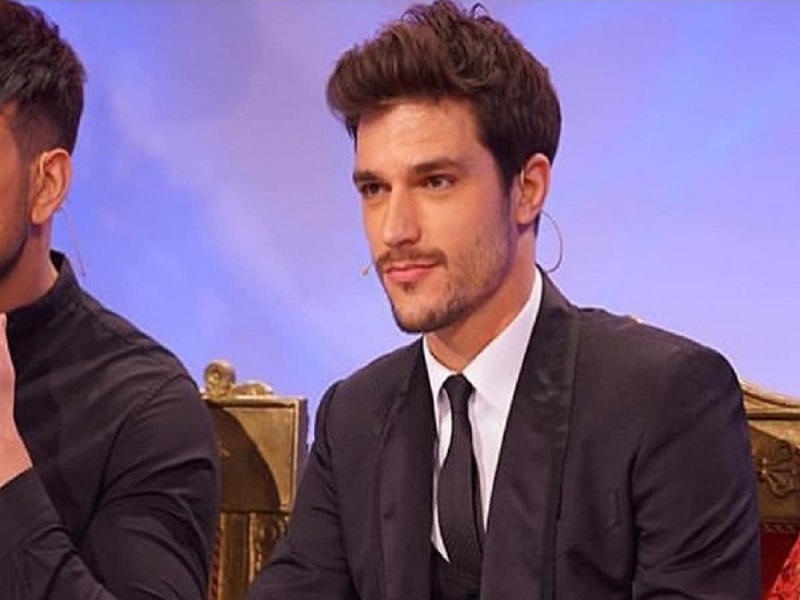 Uomini e Donne anticipazioni, registrazione trono classico 7/5/2019: Andrea ha già scelto? Klaudia piange per lui