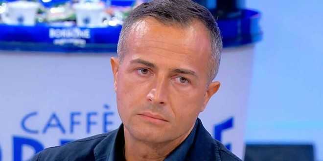Uomini e donne gossip, Riccardo sparito nel nulla, lei riempita di critiche