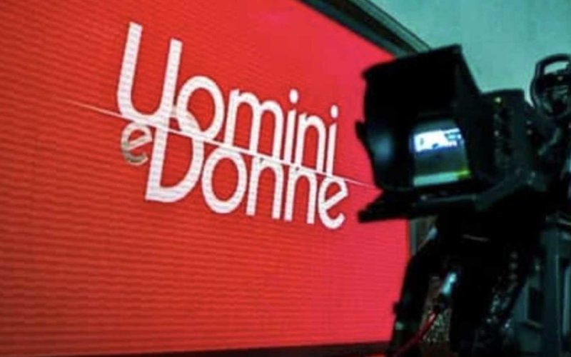 Uomini e Donne anticipazioni: rissa in studio, devono intervenire i buttafuori