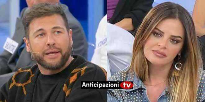 Alessandro Vicinanza e Roberta Di Padua sono in crisi? L’ex dama rompe il silenzio sui social