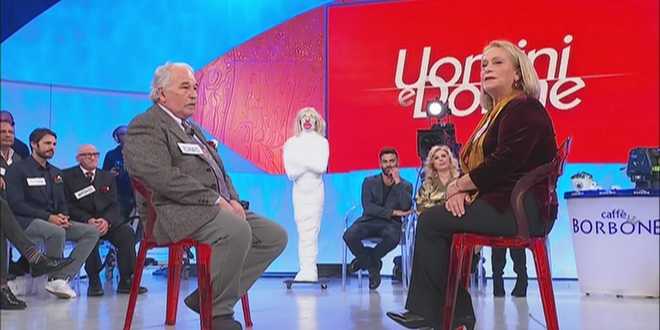 Uomini e Donne news, Romano spiega perché ha chiuso definitivamente con Angela