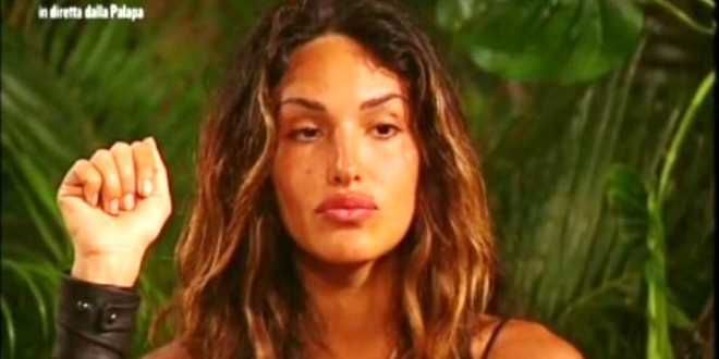 Isola dei famosi 2018: Rosa prende le distanze da Elena
