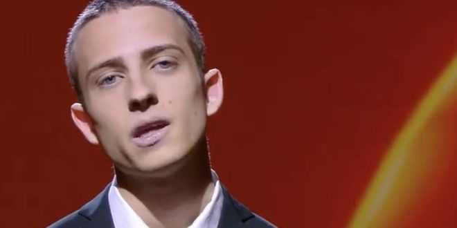 Sangiovanni, dopo Amici il dramma: “Sono crollato, mi sono fatto aiutare”