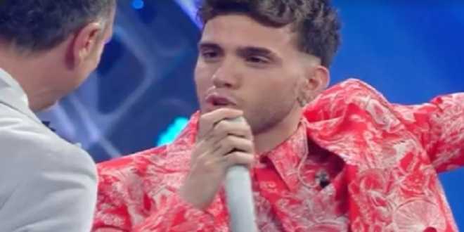 Sanremo 2022, cos’è ‘papalina’ e perché gli artisti lo dicono sul palco