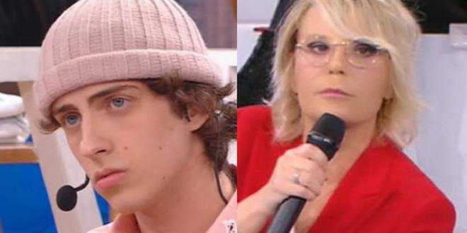 Sanremo 2022, Sangiovanni rivela cosa gli ha detto Maria De Filippi