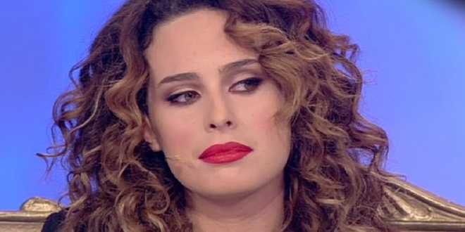 Anticipazioni Uomini e Donne, Sara è in crisi: salta la scelta