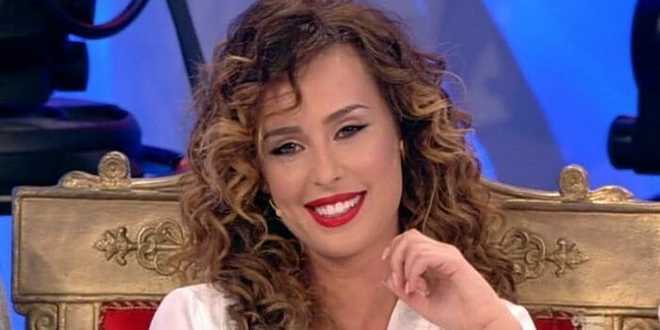 Uomini e Donne gossip, Sara mente ancora: la verità su Vittorio