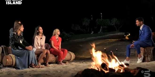 Temptation Island, scoppia l’amore tra due famosi tentatori