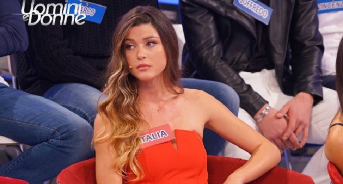 Uomini e Donne anticipazioni, segnalazione su Natalia Paragoni: Andrea Zelletta furioso