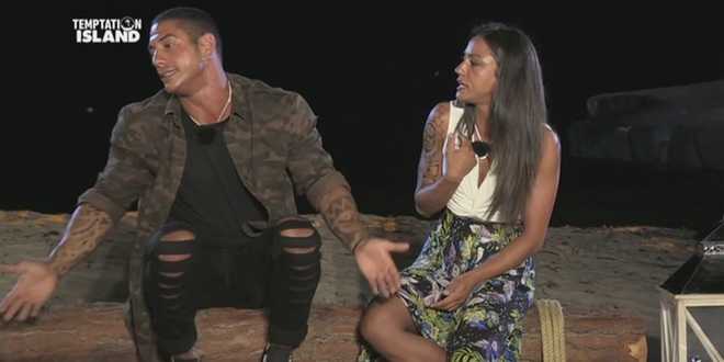 Temptation Island, Selvaggia Roma si è fidanzata: Francesco va fuori di testa