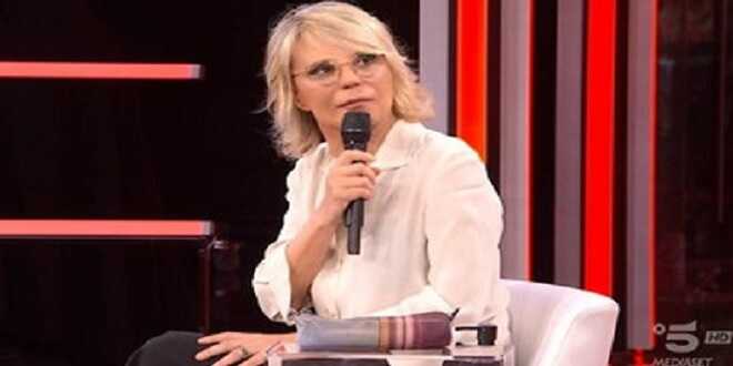 Serale di Amici 23, cambia il regolamento dalla terza puntata? L’idea di Maria De Filippi