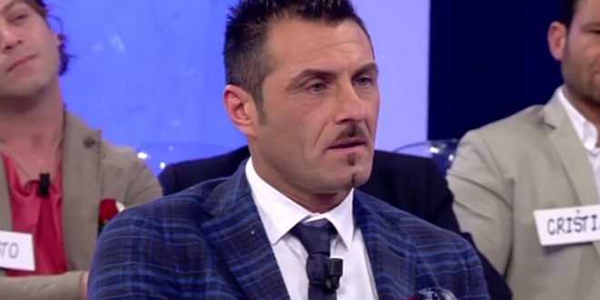 Uomini e Donne, trono over: Sossio Aruta disperato, la triste verità