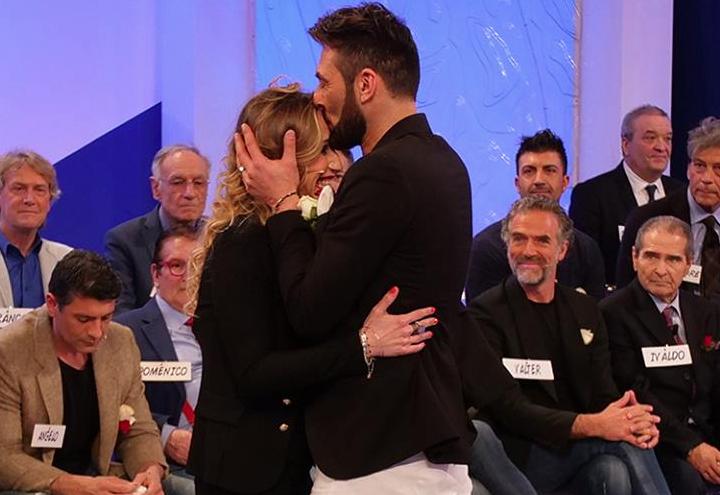 Uomini e Donne, Sossio Aruta e Ursula Bennardo: primo traguardo d’amore