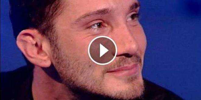 Stefano De Martino abbandona Amici in lacrime