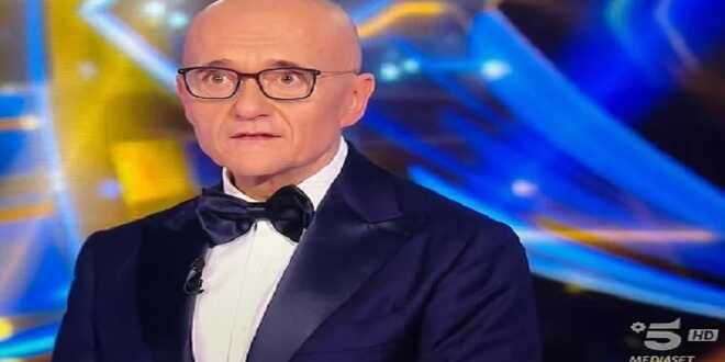 Grande Fratello 2024, colpaccio di Alfonso Signorini: ecco chi è il secondo opinionista