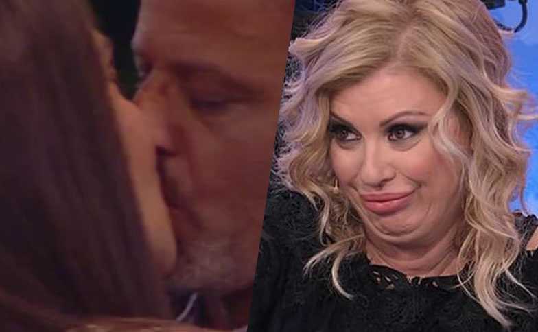 Uomini e Donne gossip, Tina Cipollari critica su Ambra: “Nella vita vera non reggerebbe”