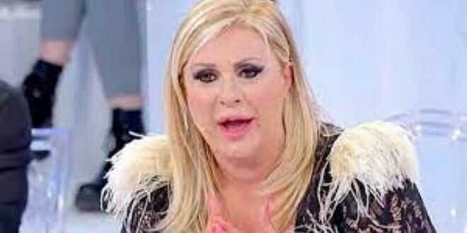 Uomini e donne gossip, Tina Cipollari l’ha fatta grossa! Gaffe in studio