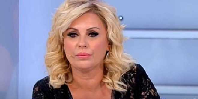 Uomini e Donne news, Tina Cipollari contro Gemma Galgani: lite e insulti nel parcheggio
