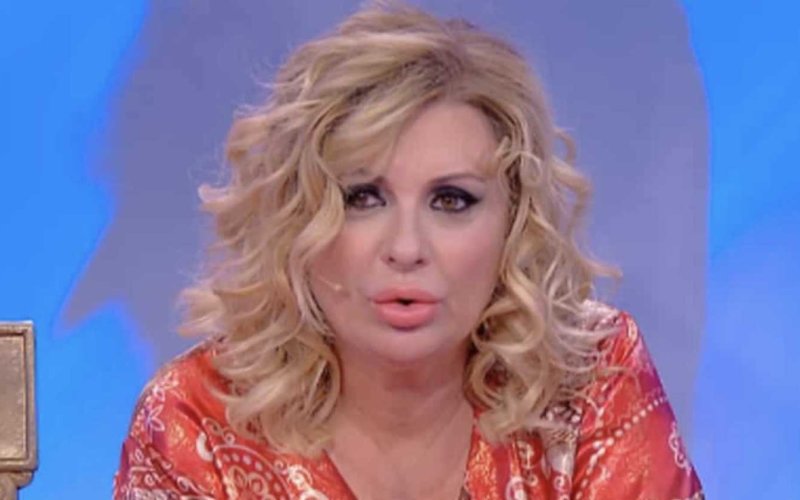 Uomini e Donne gossip, Tina Cipollari si pesa in puntata e lancia una sfida
