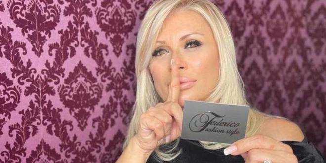 Tina Cipollari con venti chili in meno: l’opinionista irriconoscibile