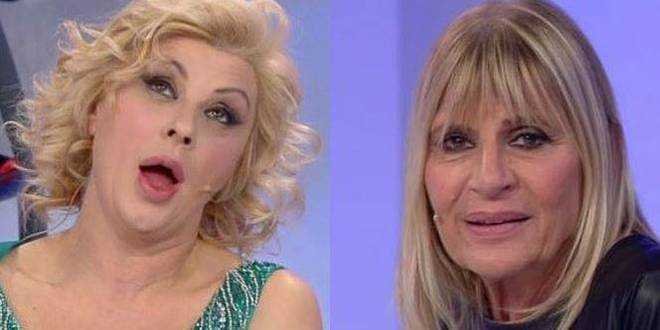 Uomini e Donne news, Tina Cipollari smaschera Gemma Galgani: “Ha un uomo fuori dalla trasmissione”