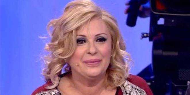 Gossip Uomini e Donne, Tina ha un nuovo amore: vi sveliamo chi è!