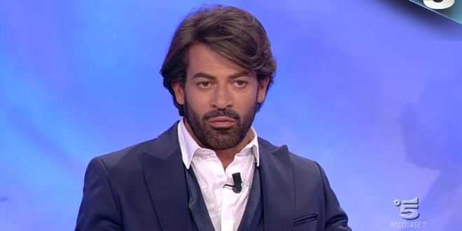 Uomini e Donne news: tronista pupillo di Gianni Sperti deride il ballerino