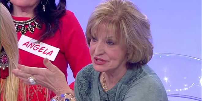 Gossip Uomini e Donne, trono over: dama ricoverata per un malore?
