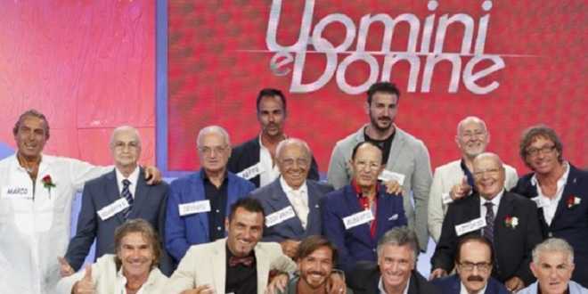 Uomini e Donne, anticipazioni trono over: storico cavaliere pronto a tornare