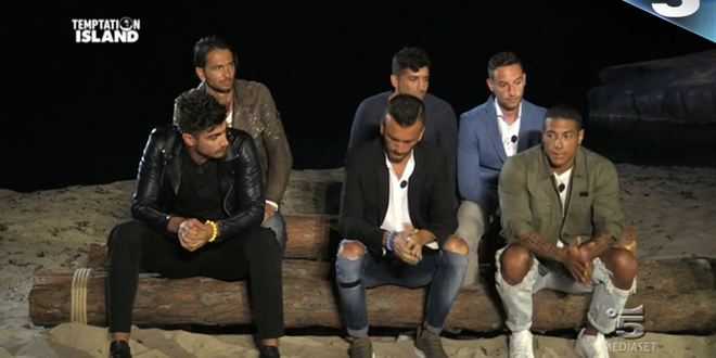 Temptation Island 2017 I Umilia la fidanzata in diretta svelando cosa fa a letto