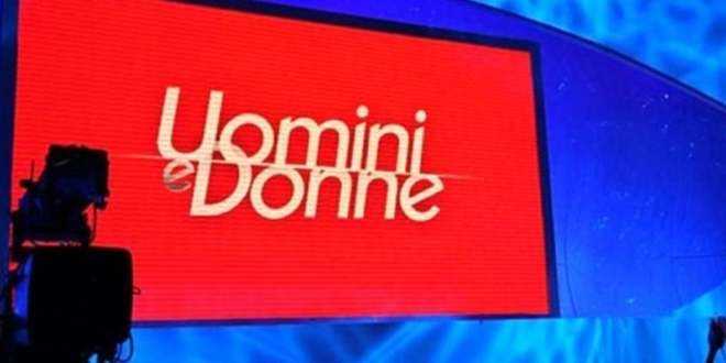 Uomini e Donne, una coppia storica conferma la rottura: “È stato lui a decidere”