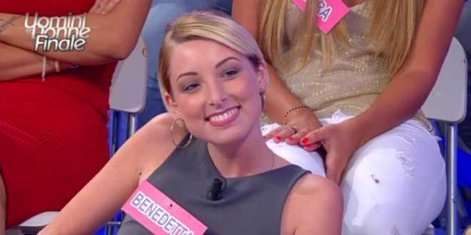Uomini e Donne anticipazioni, Benedetta si elimina ed è furiosa: “Riccardo è un cafone!”