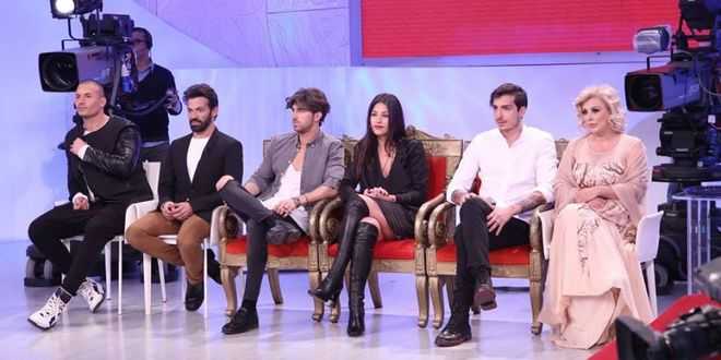 Uomini e Donne anticipazioni: le dichiarazioni di Raffaella Mennoia allarmano i fans del trono classico