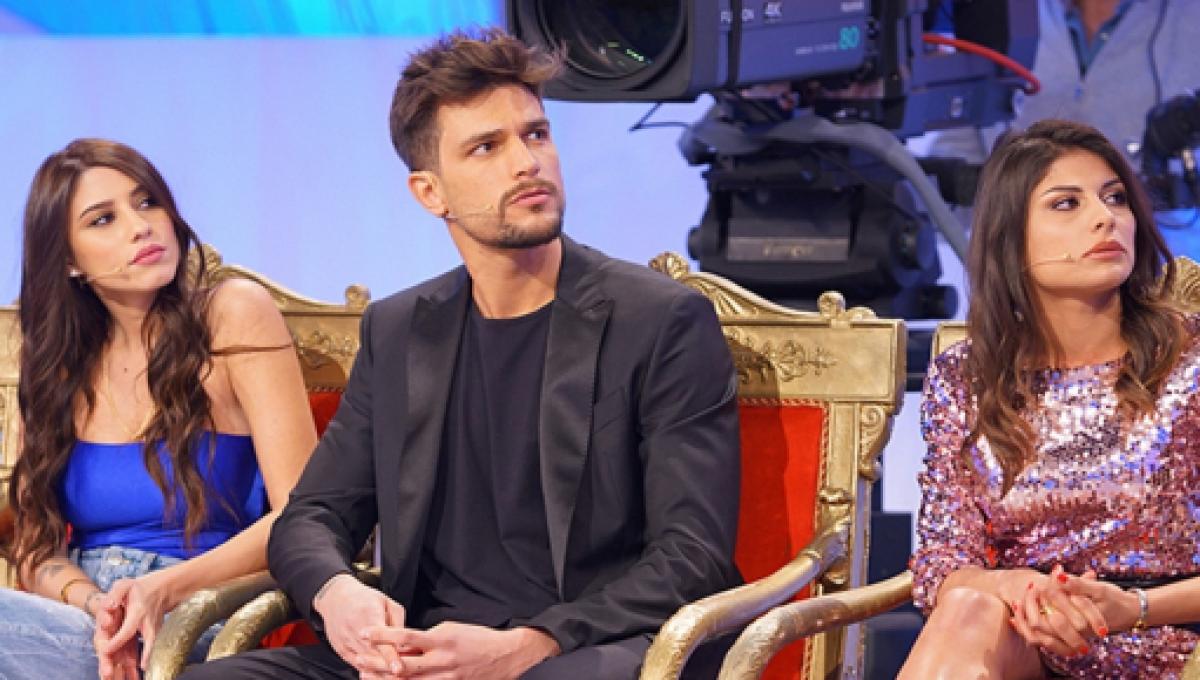 Uomini e Donne, anticipazioni ultima registrazione Andrea bacia tutte e Natalia se ne va